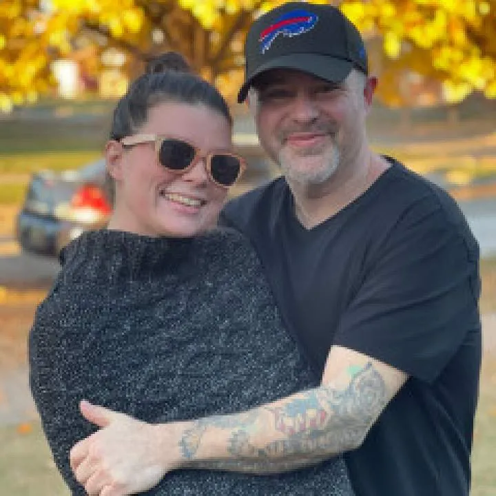 Katelynn & Paul Photo On Jungo Live