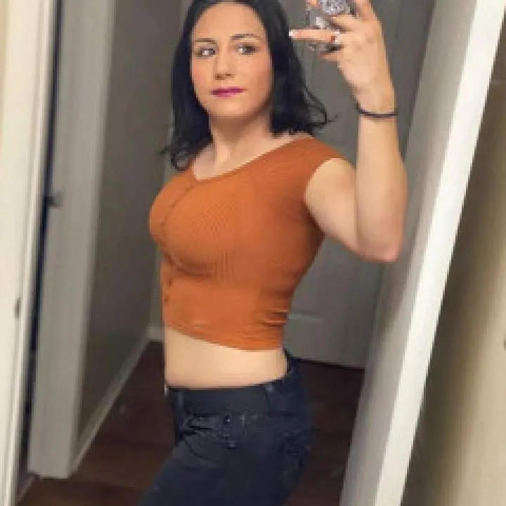 Naana Redd Photo On Jungo Live