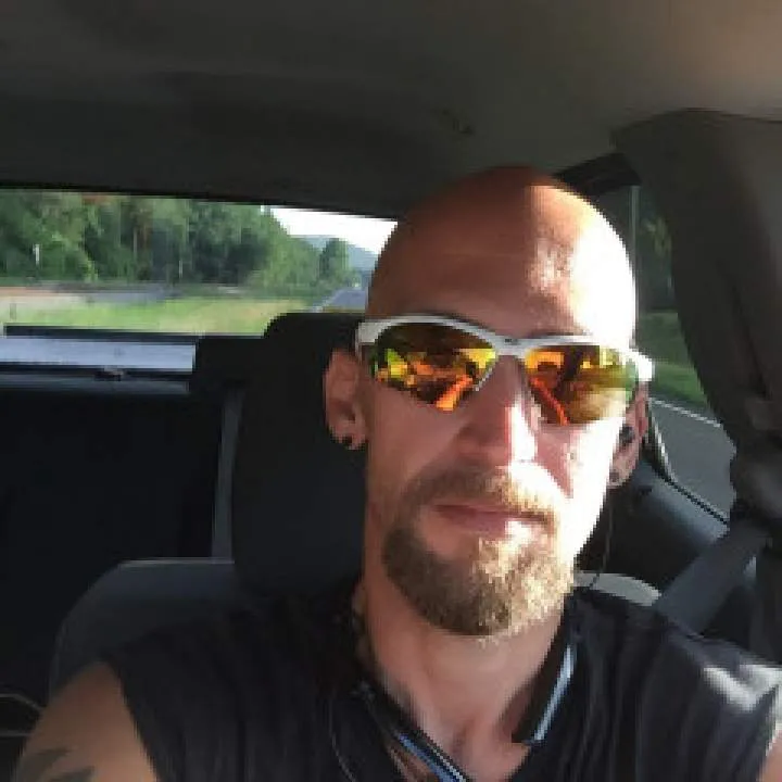 Dew Photo On Jungo Live