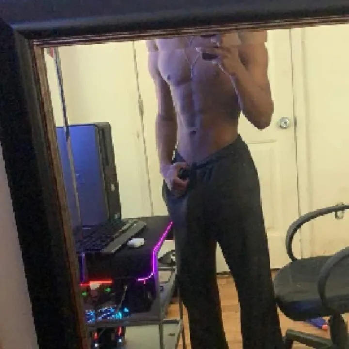 Dee Photo On Jungo Live