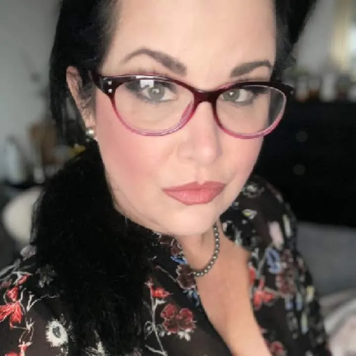 Val Photo On Jungo Live