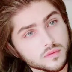 الفتى الذهبي