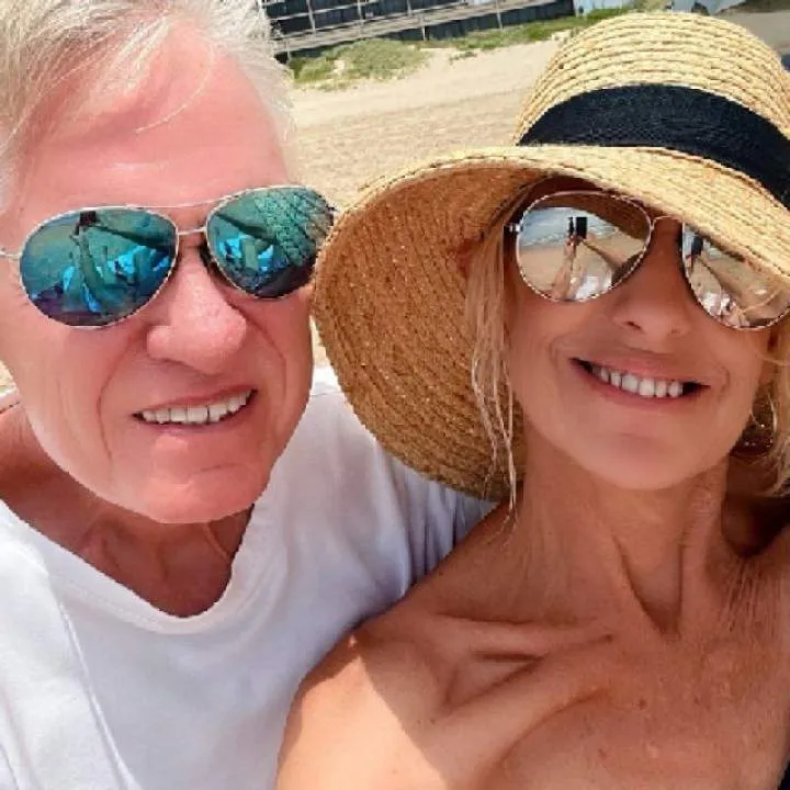 Welovetohave Photo On Jungo Live