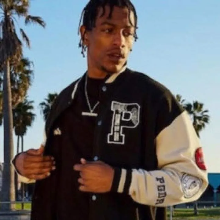 Xxx25 Photo On Jungo Live