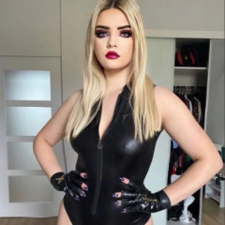 Mistress Ketty Photo On Jungo Live