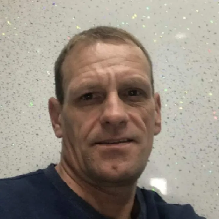 Dee Photo On Jungo Live