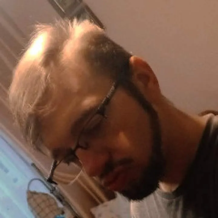 Andrzej ........ Photo On Jungo Live