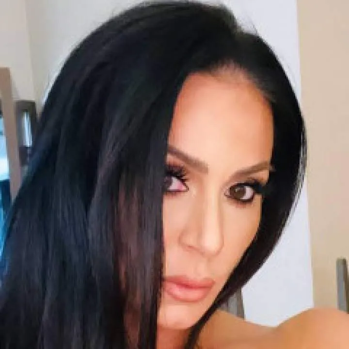 Michelle Photo On Jungo Live