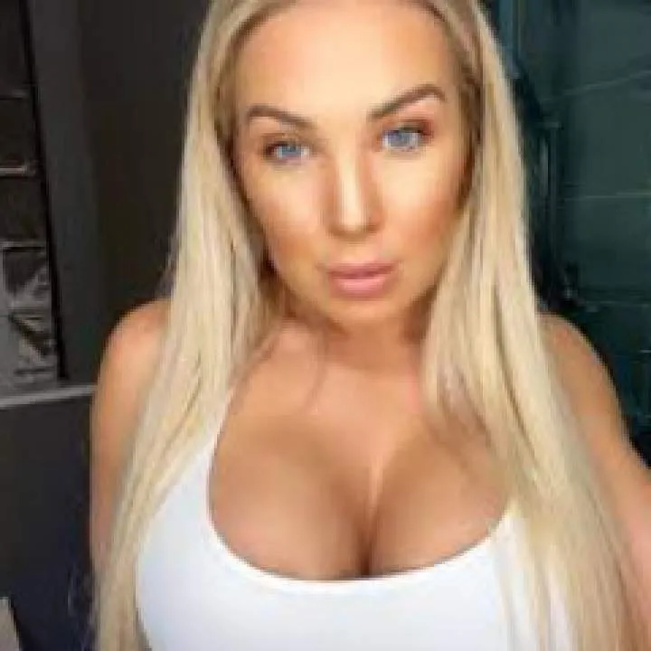 Delilah Photo On Jungo Live