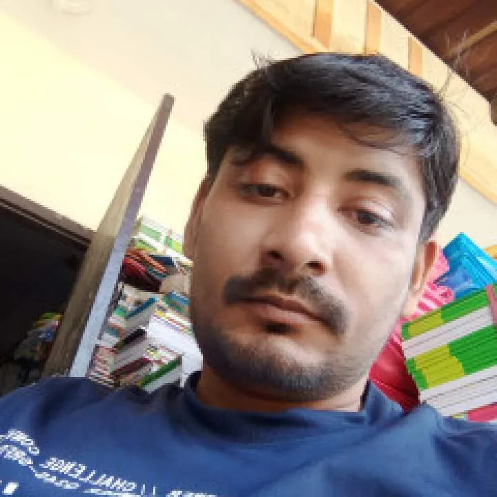 Kisi Ne Yadav Photo On Jungo Live