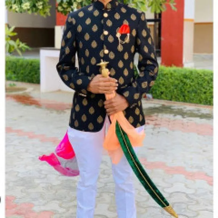 Vaishnav Photo On Jungo Live