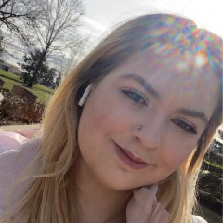 Ash Photo On Jungo Live