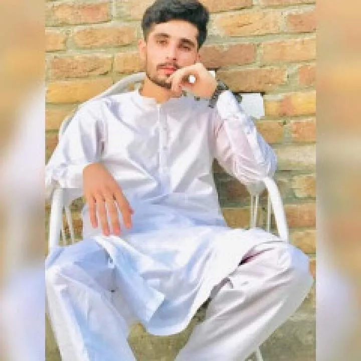 Zeeshoo Photo On Jungo Live