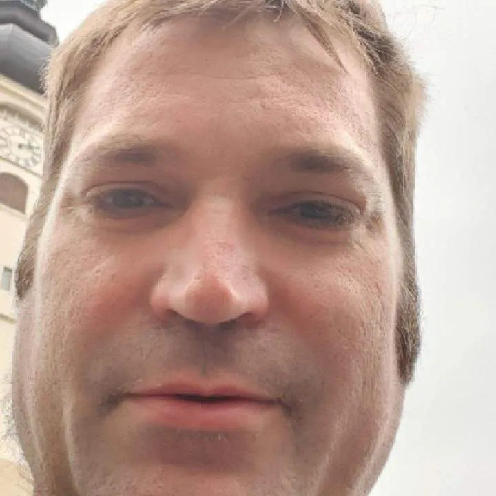 Hirti Photo On Jungo Live