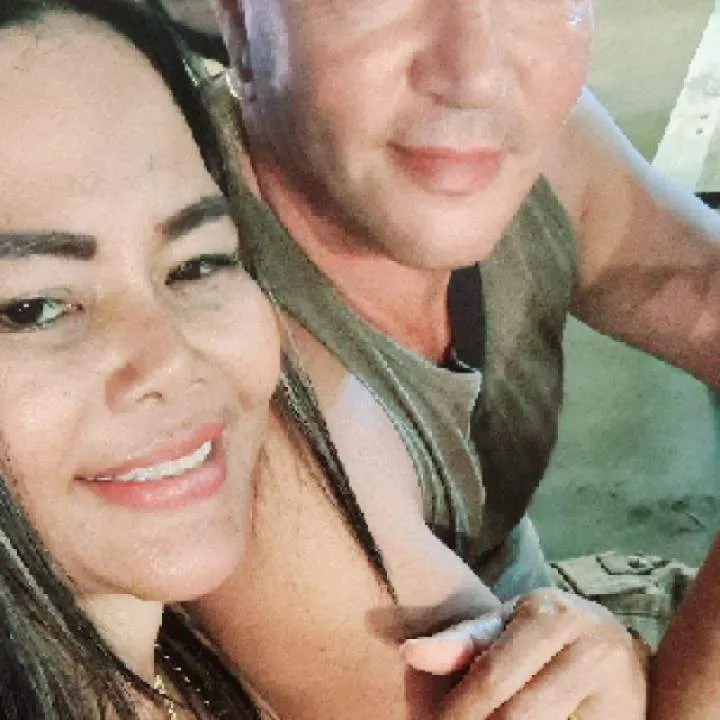 Sweet​ Photo On Jungo Live