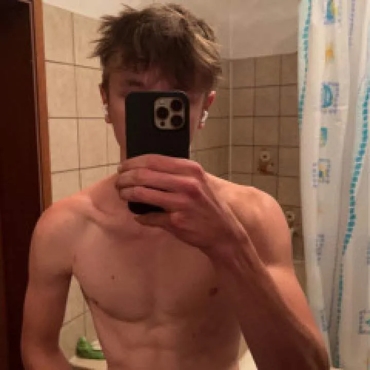 Vic Photo On Jungo Live