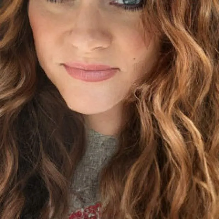 Red Photo On Jungo Live