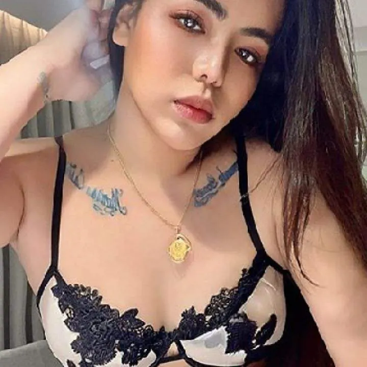 .... Joya **** In Delhi Airport Near ........ Provide Photo On Jungo Live