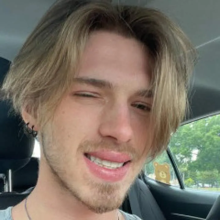 Broin12 Photo On Jungo Live