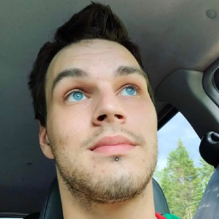 Dustinjr Photo On Jungo Live