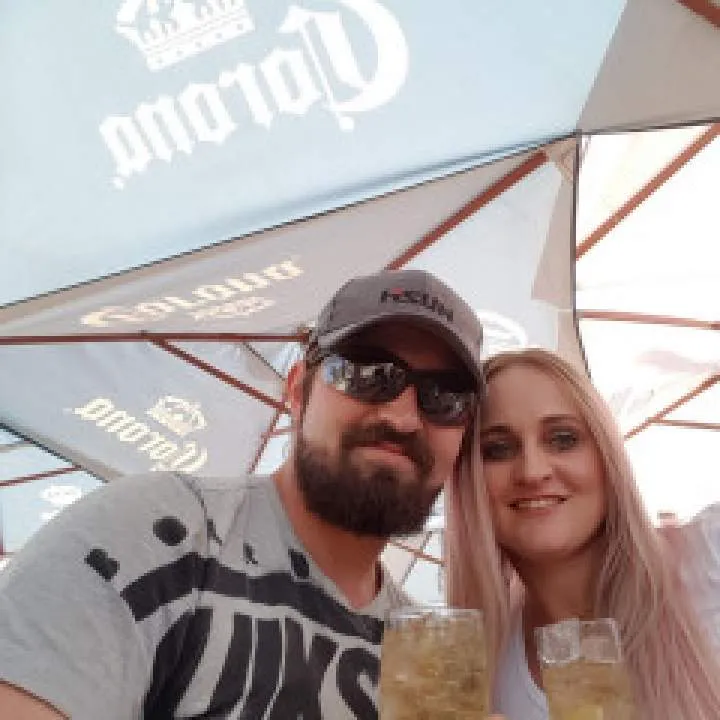 Coupleexploring Photo On Jungo Live