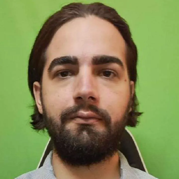 L........ Photo On Jungo Live