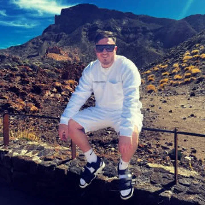 Cosmin Photo On Jungo Live