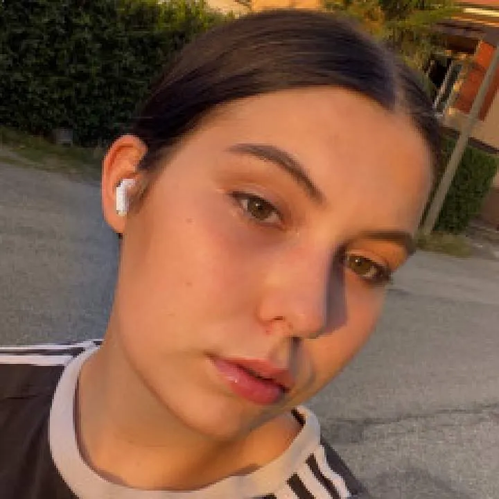 Lonyjn Photo On Jungo Live