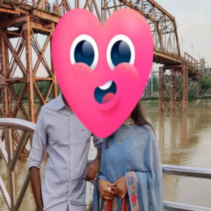 Couple Swap Photo On Jungo Live