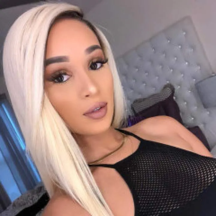 Lara Foster Photo On Jungo Live