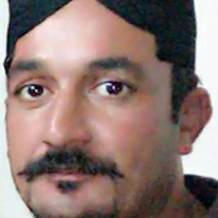 Zeesh Boye Photo On Jungo Live