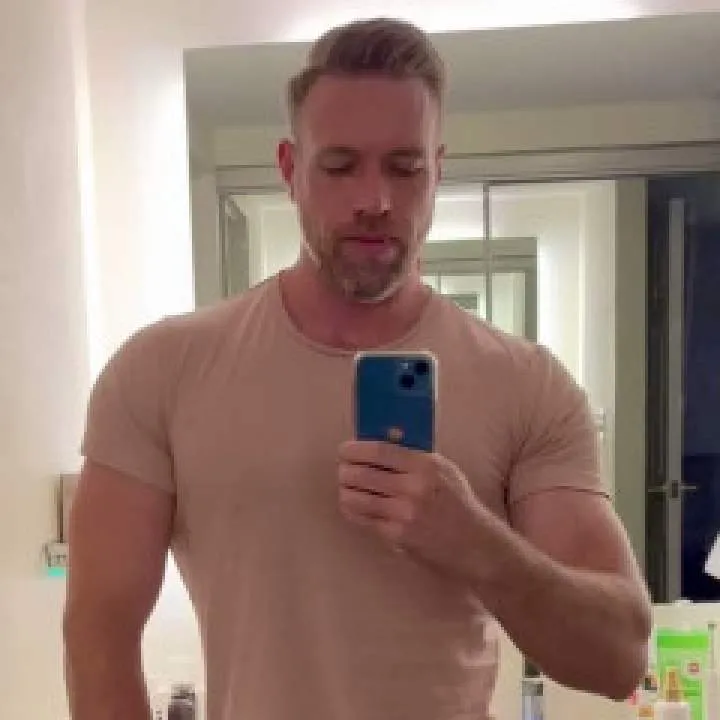 Alex.mecum Photo On Jungo Live