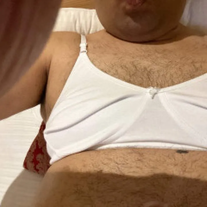 Aditya Slave Photo On Jungo Live