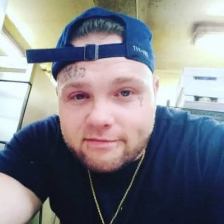 Ash.... Photo On Jungo Live