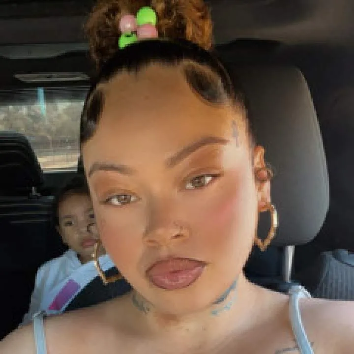 Vee.irena Photo On Jungo Live