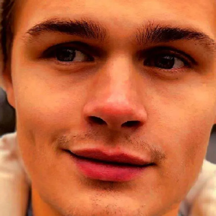 Nik Photo On Jungo Live