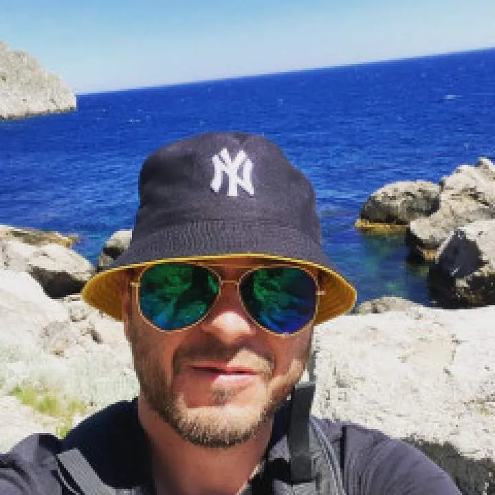 Maks Photo On Jungo Live