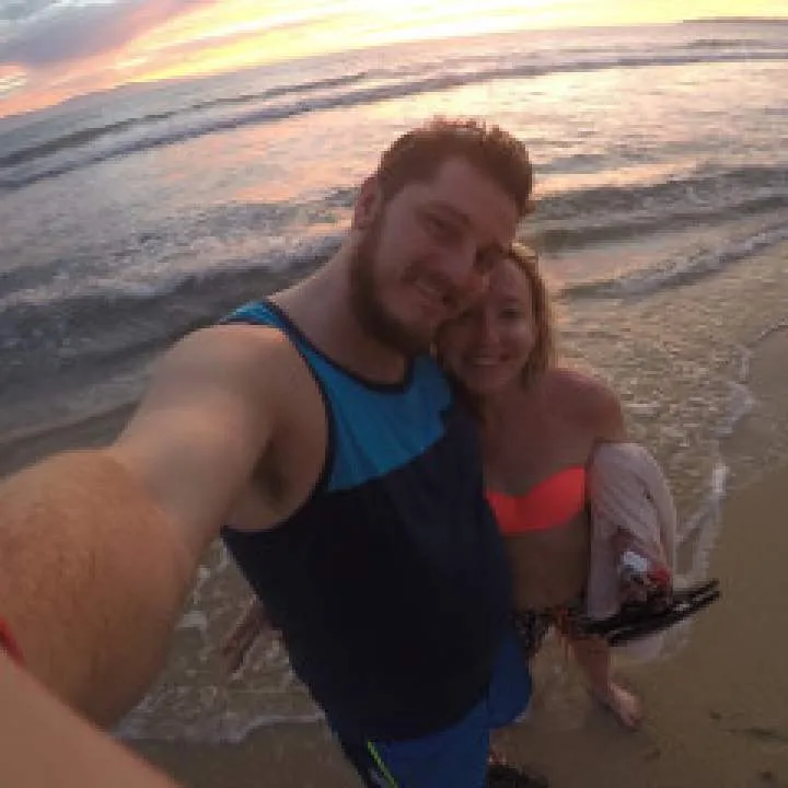 Fro Fro And Elbow Photo On Jungo Live