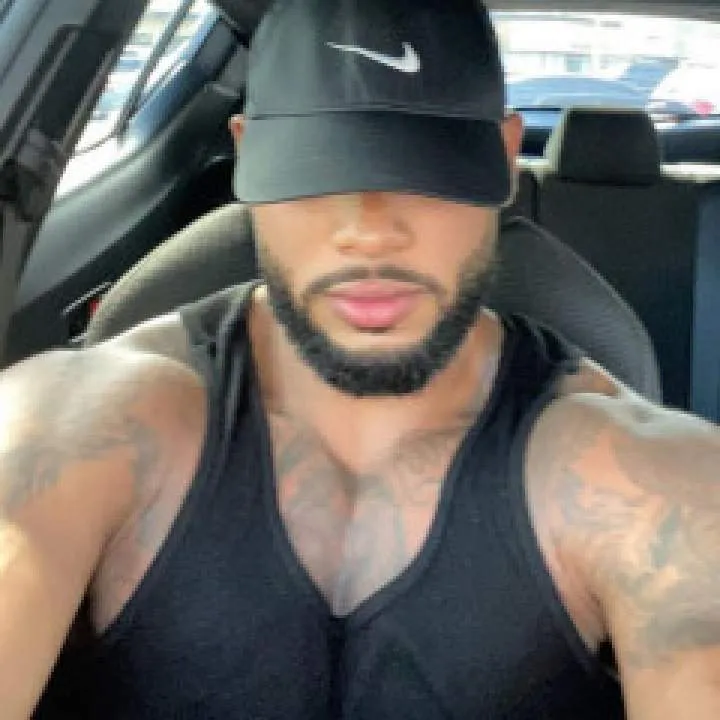 Izzy Photo On Jungo Live