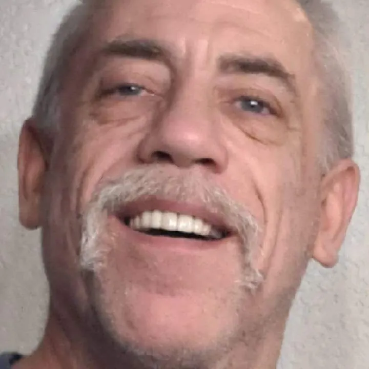 Pushmybutton Photo On Jungo Live