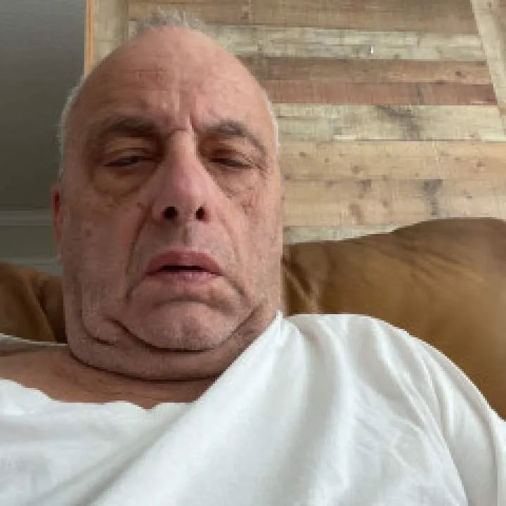 Wait A Minute Photo On Jungo Live