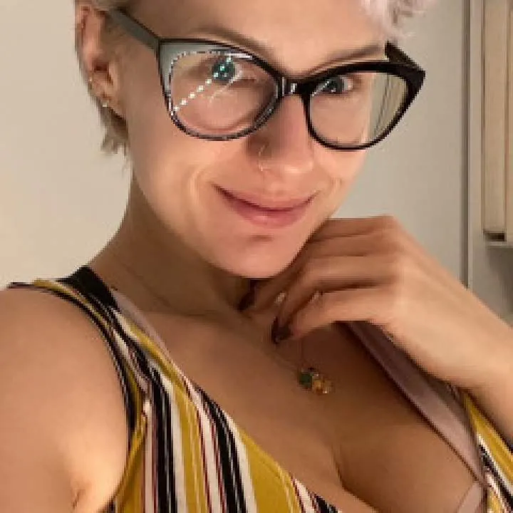 Mavis Photo On Jungo Live