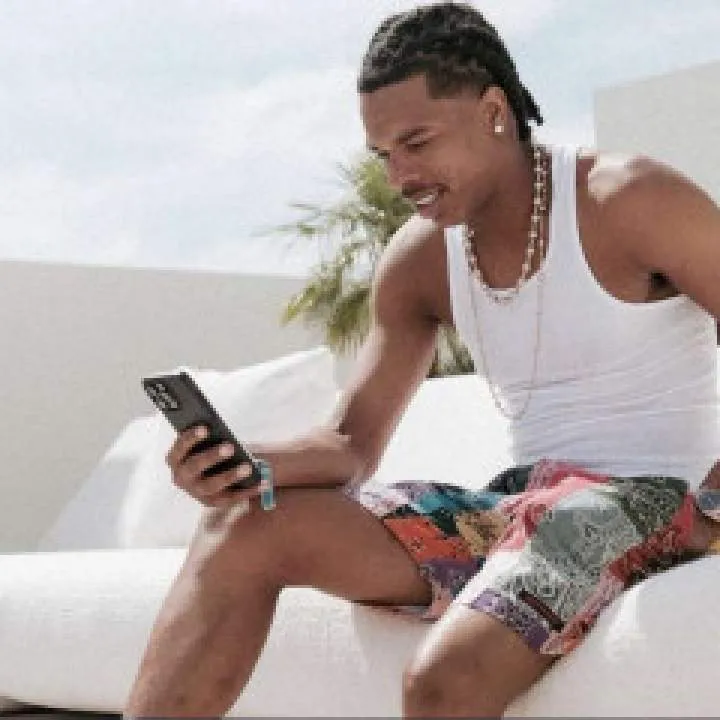 B Photo On Jungo Live