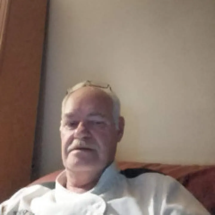 Ernier Photo On Jungo Live