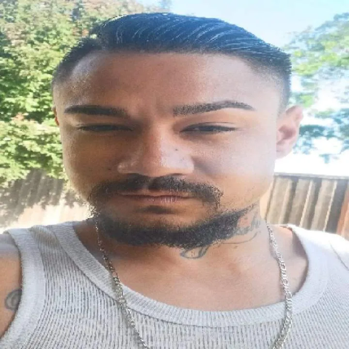 Young Man 4 Couple Photo On Jungo Live