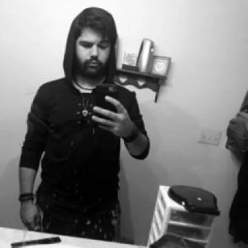 Ian........ Photo On Jungo Live