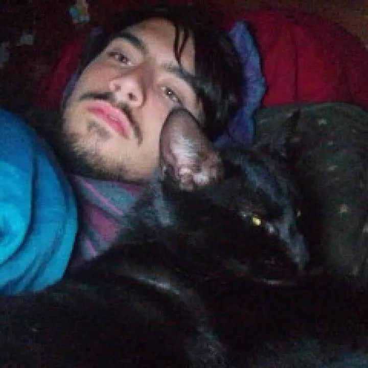 Erwan Photo On Jungo Live