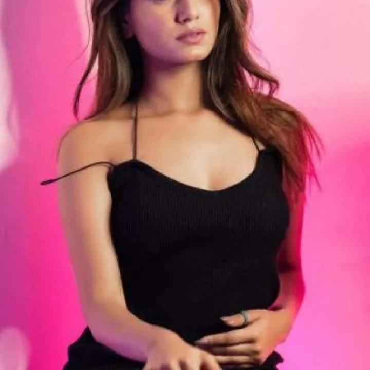 **** Saket- .... **** In Delhi **** Service Photo On Jungo Live