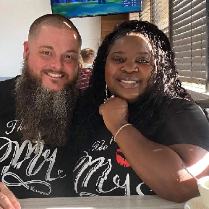 Swirl Couple Photo On Jungo Live