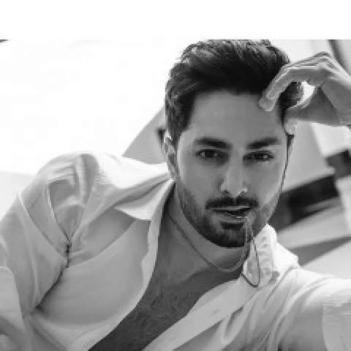 Sharma Photo On Jungo Live